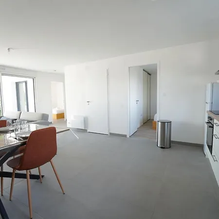 Bel Neuf Dans Le Centre Des Herbiers Au 2eme Etage *