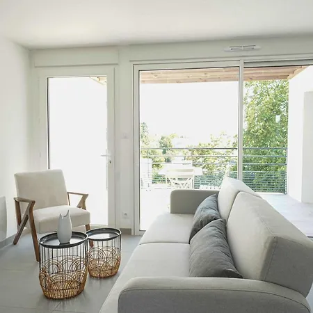 Appartement Bel Neuf Dans Le Centre Des Herbiers Au 2ème étage *